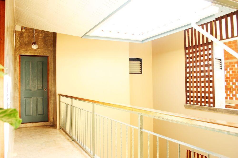 Hotel Plern Plern Bed And Bike Chiang Mai Esterno foto