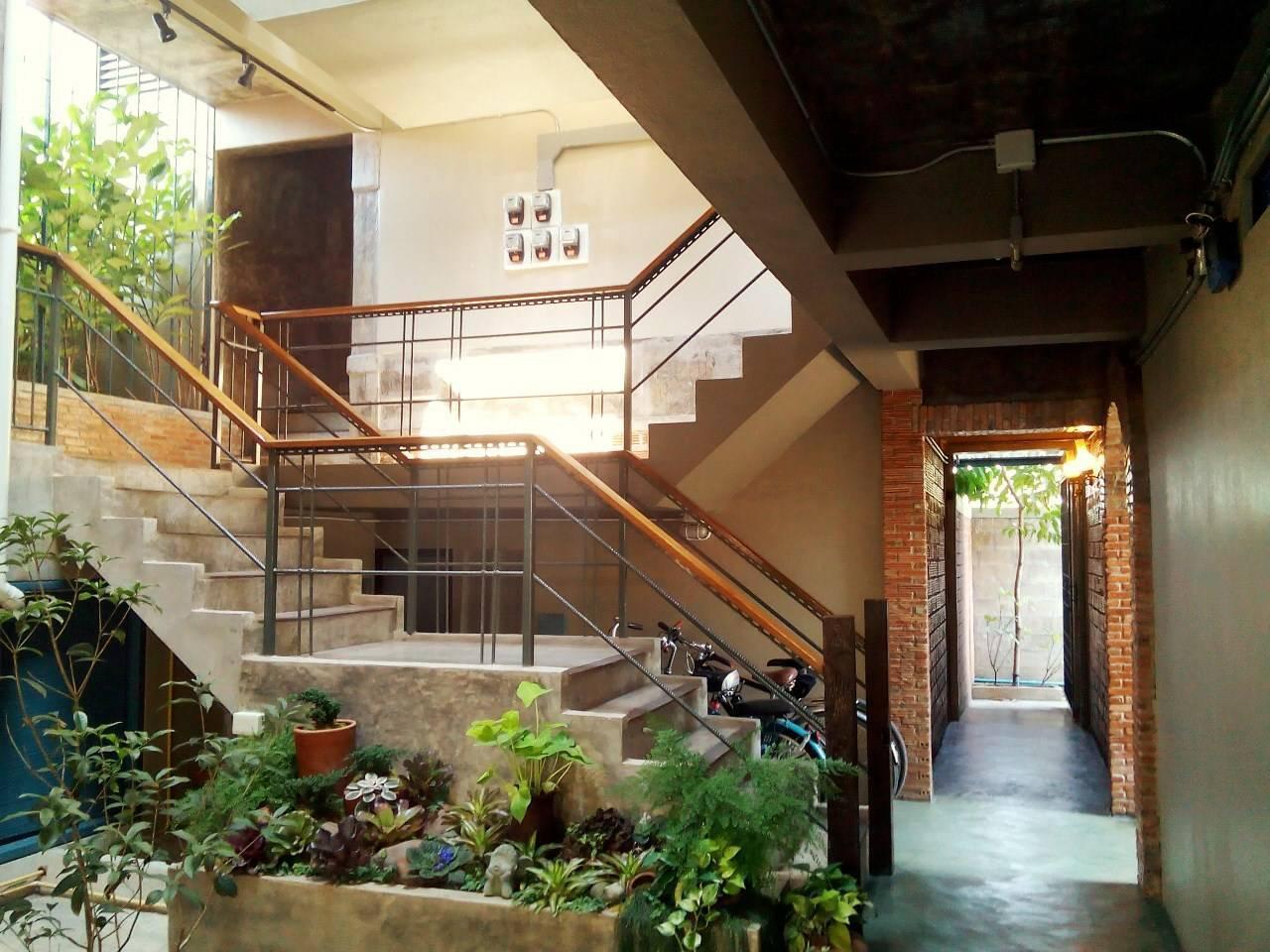 Hotel Plern Plern Bed And Bike Chiang Mai Esterno foto