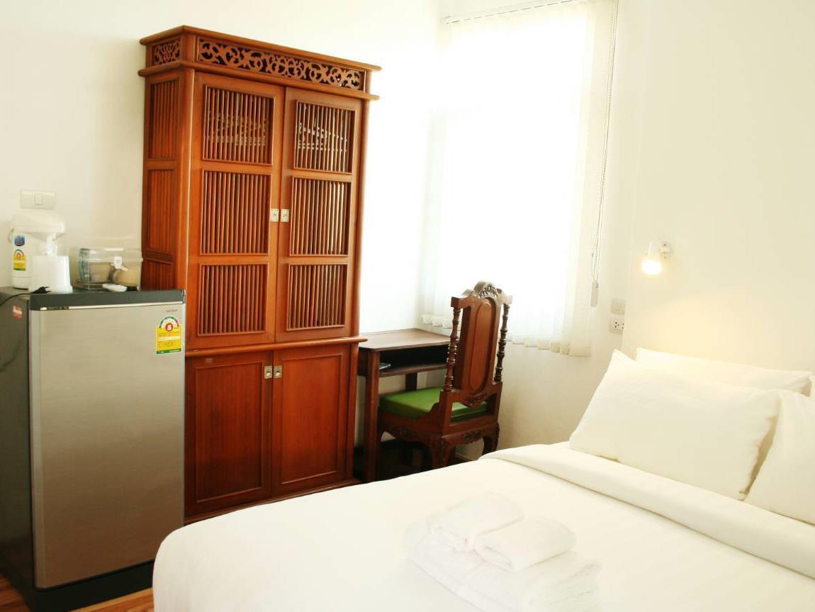 Hotel Plern Plern Bed And Bike Chiang Mai Esterno foto