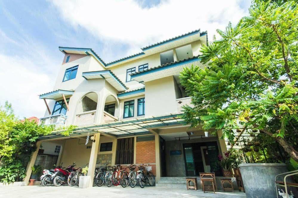 Hotel Plern Plern Bed And Bike Chiang Mai Esterno foto